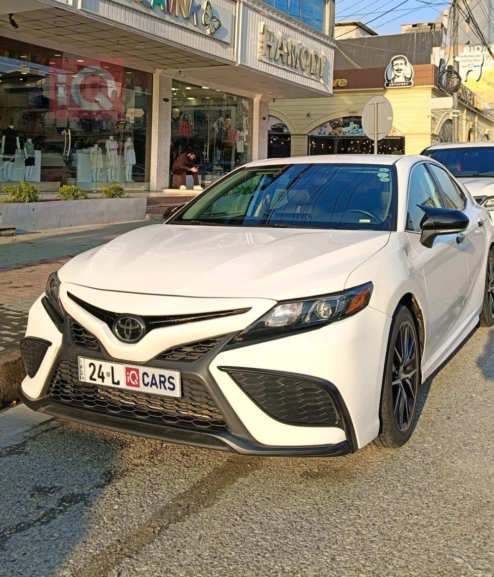 تۆیۆتا کامری